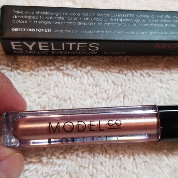 Eyelites Metallic Eyeshadow in St. Barts - Picture 5 of 6